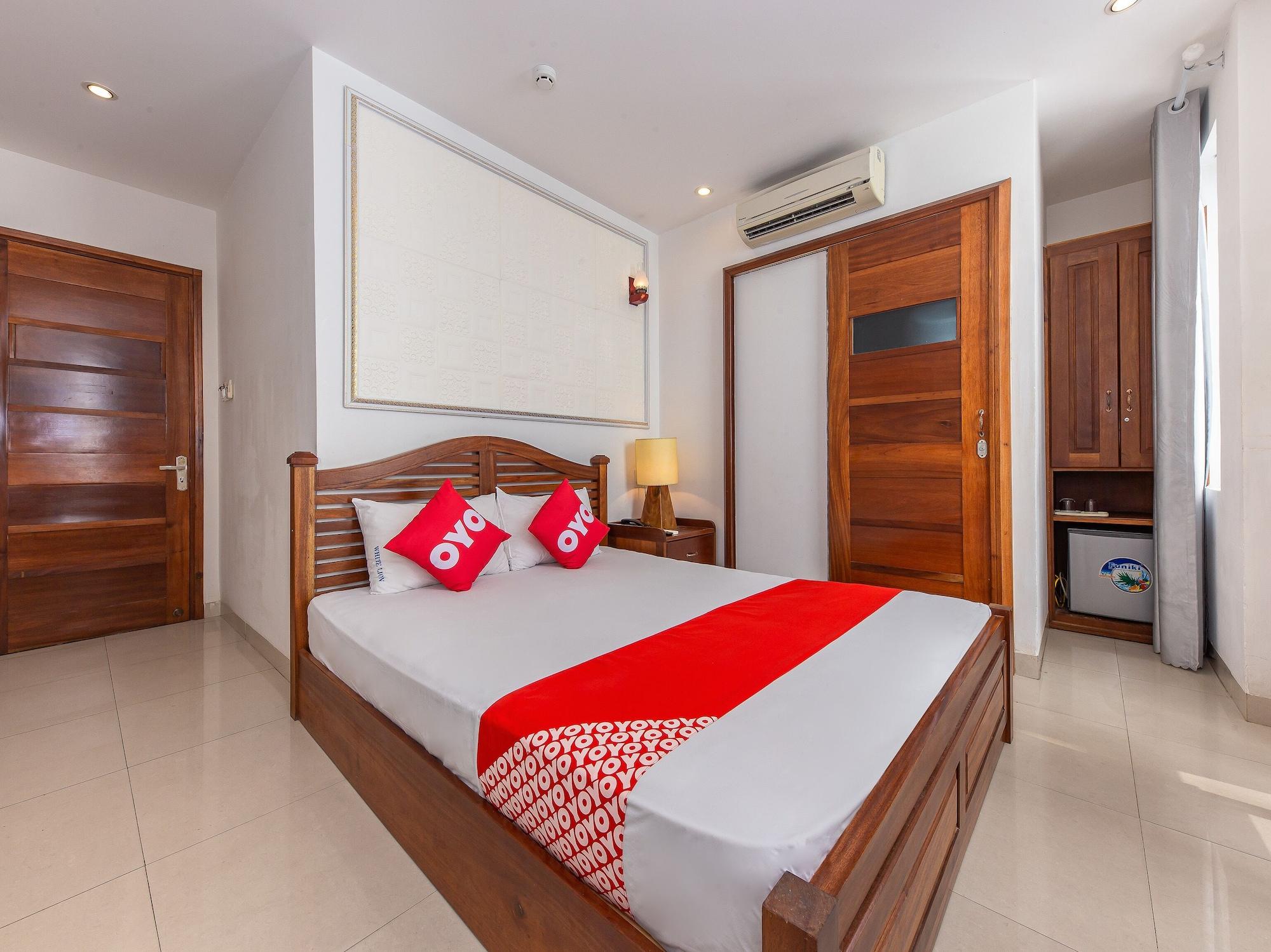 White Lion Hotel Να Τρανγκ Εξωτερικό φωτογραφία