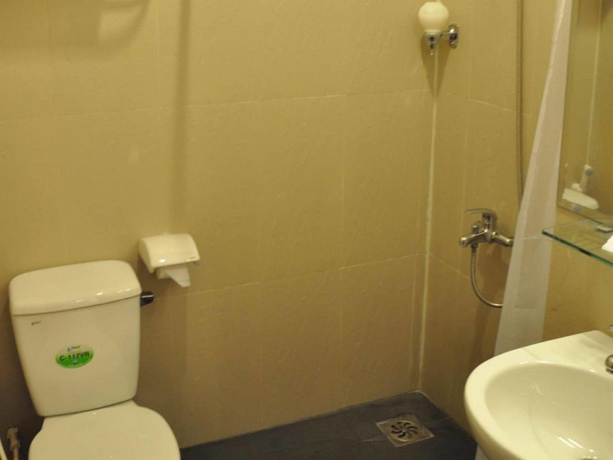 White Lion Hotel Να Τρανγκ Εξωτερικό φωτογραφία