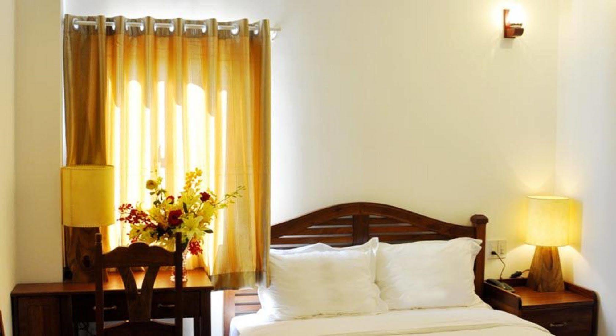 White Lion Hotel Να Τρανγκ Εξωτερικό φωτογραφία