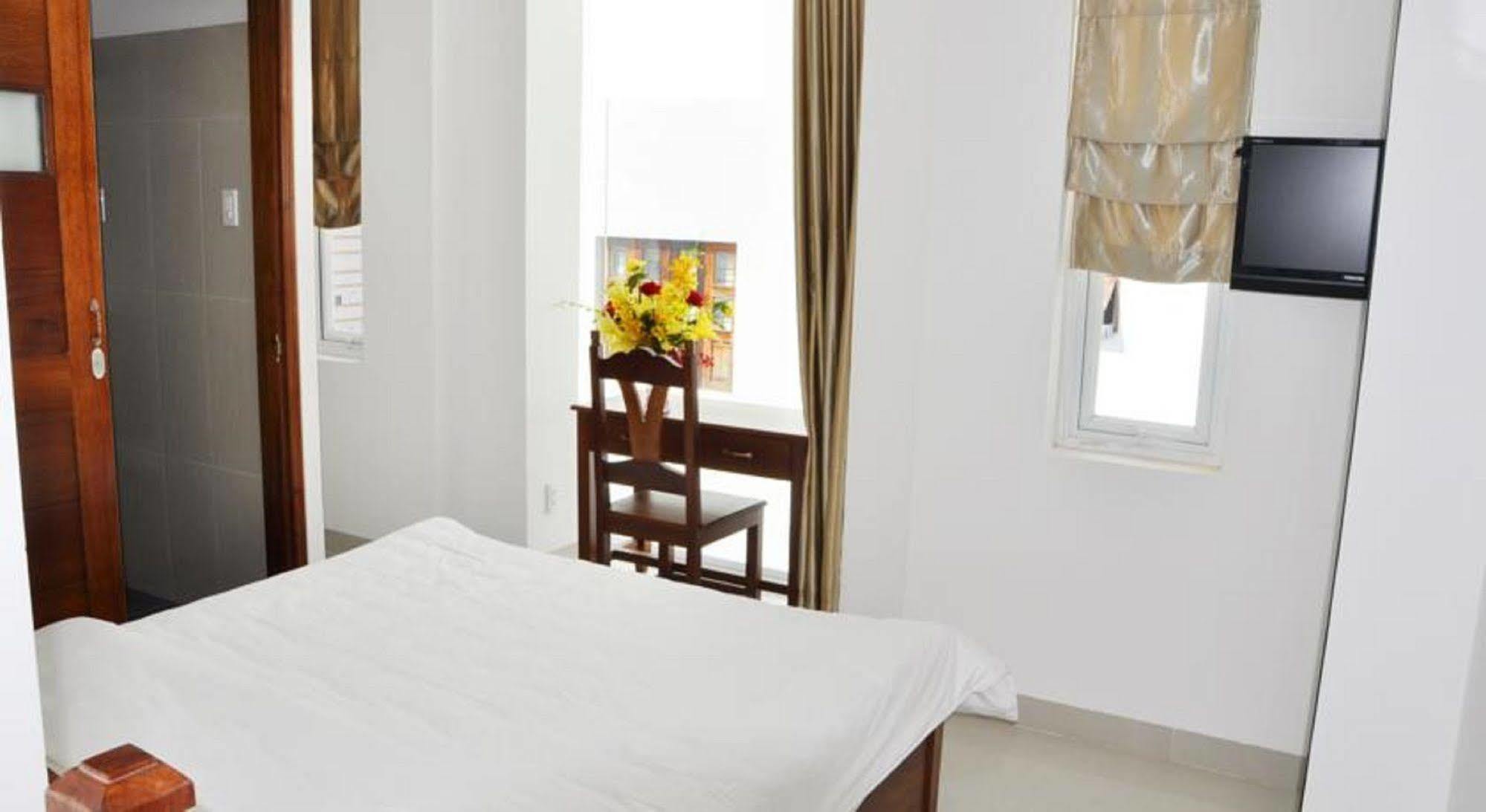 White Lion Hotel Να Τρανγκ Εξωτερικό φωτογραφία