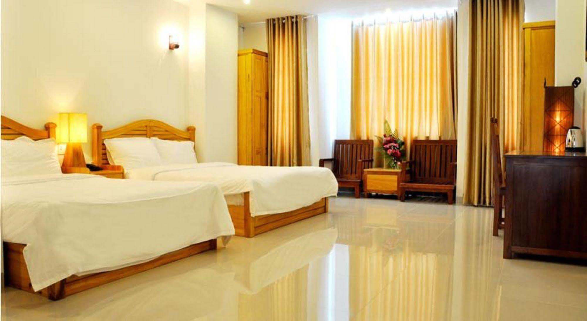 White Lion Hotel Να Τρανγκ Εξωτερικό φωτογραφία