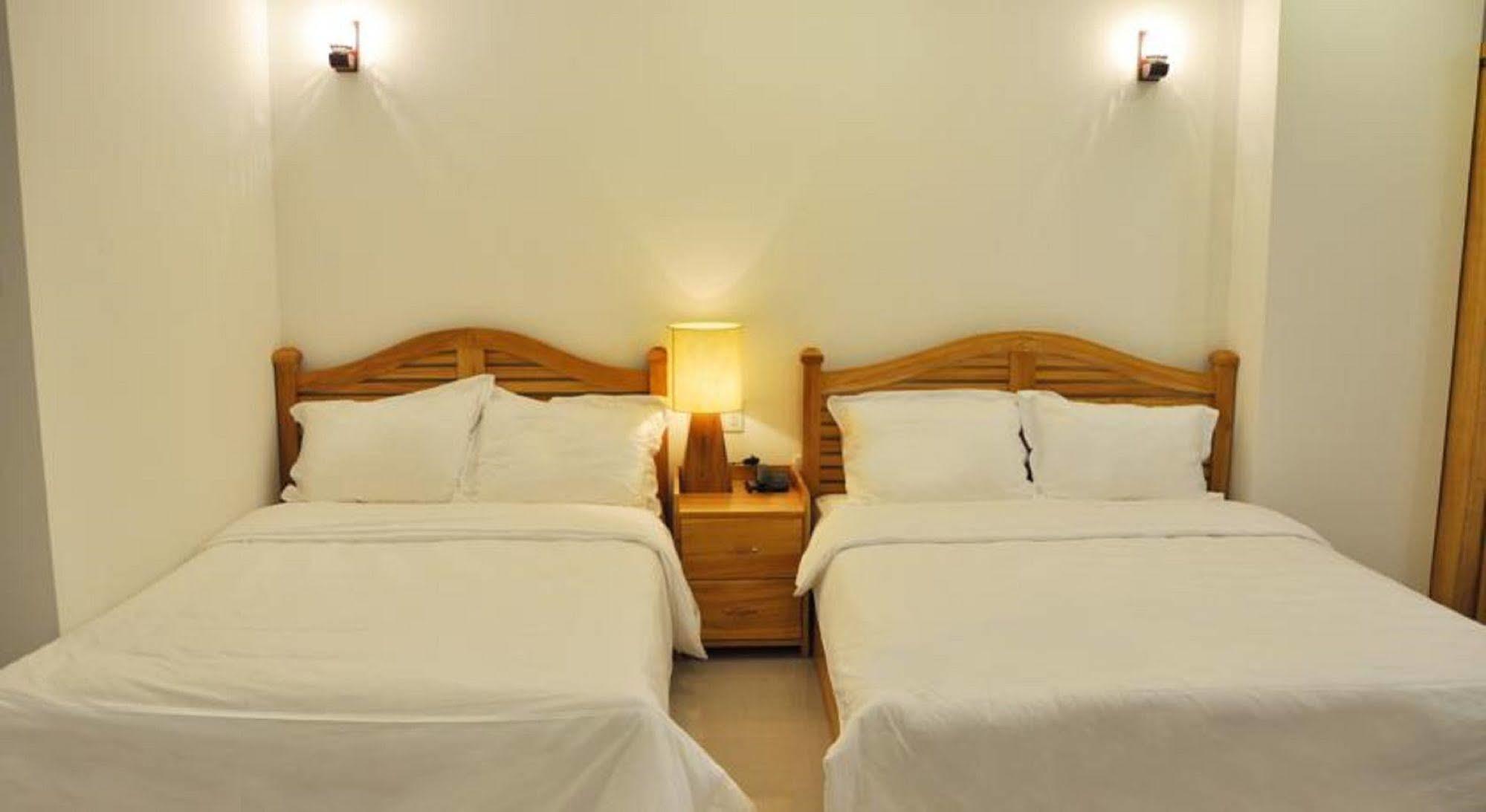 White Lion Hotel Να Τρανγκ Εξωτερικό φωτογραφία